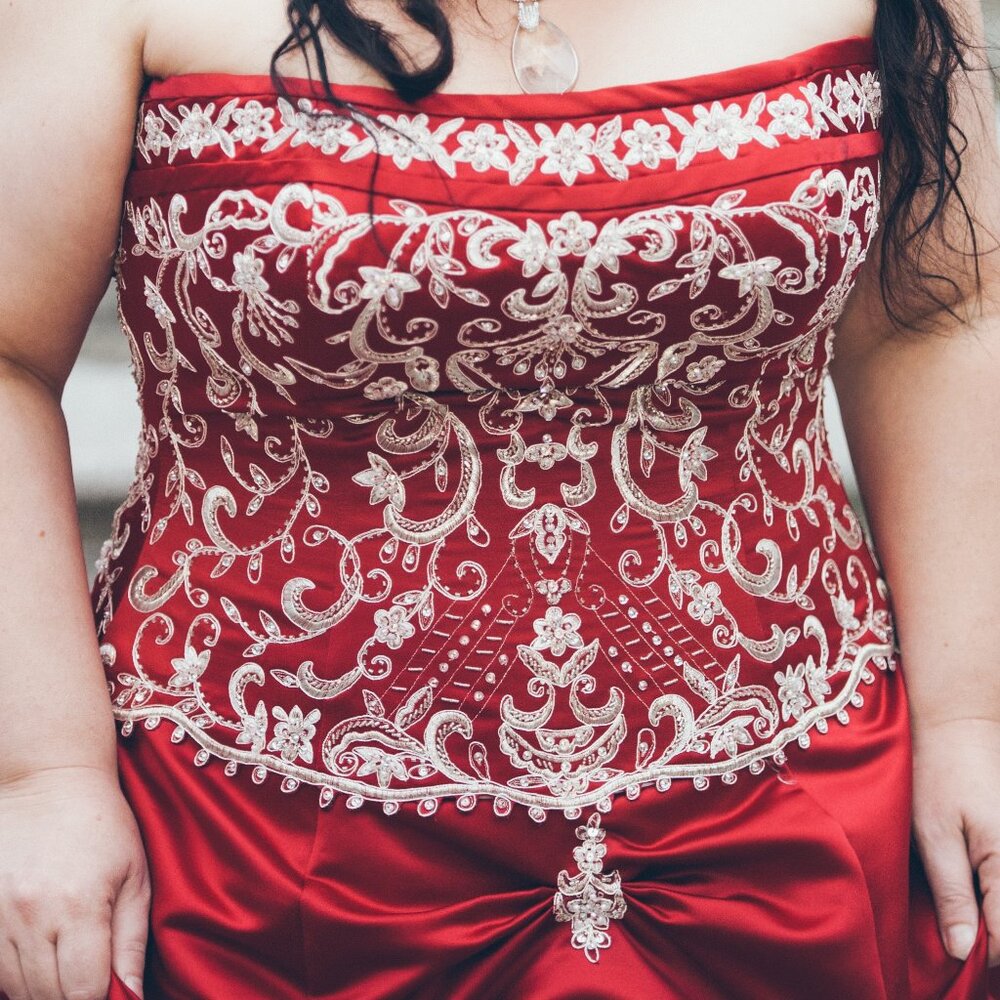 Unforgettable Gown -  plus size, deep wine red + a buttonup train - Picture 5 of 14